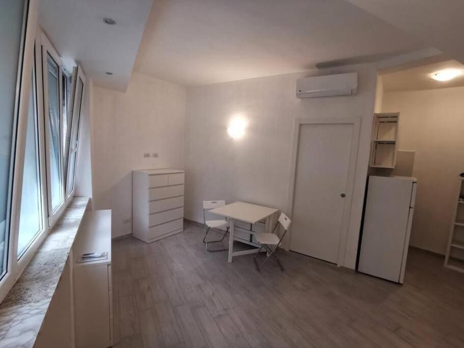 Confortable And Centrally Milan Flat ภายนอก รูปภาพ