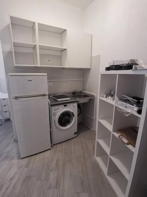 Confortable And Centrally Milan Flat ภายนอก รูปภาพ