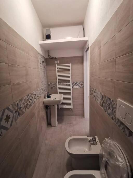 Confortable And Centrally Milan Flat ภายนอก รูปภาพ